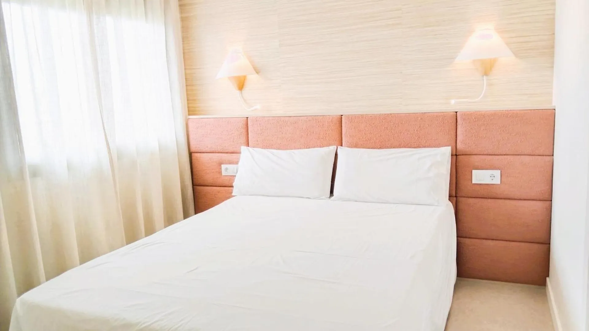 Apartamentos Marfina Castelldefels 0*,