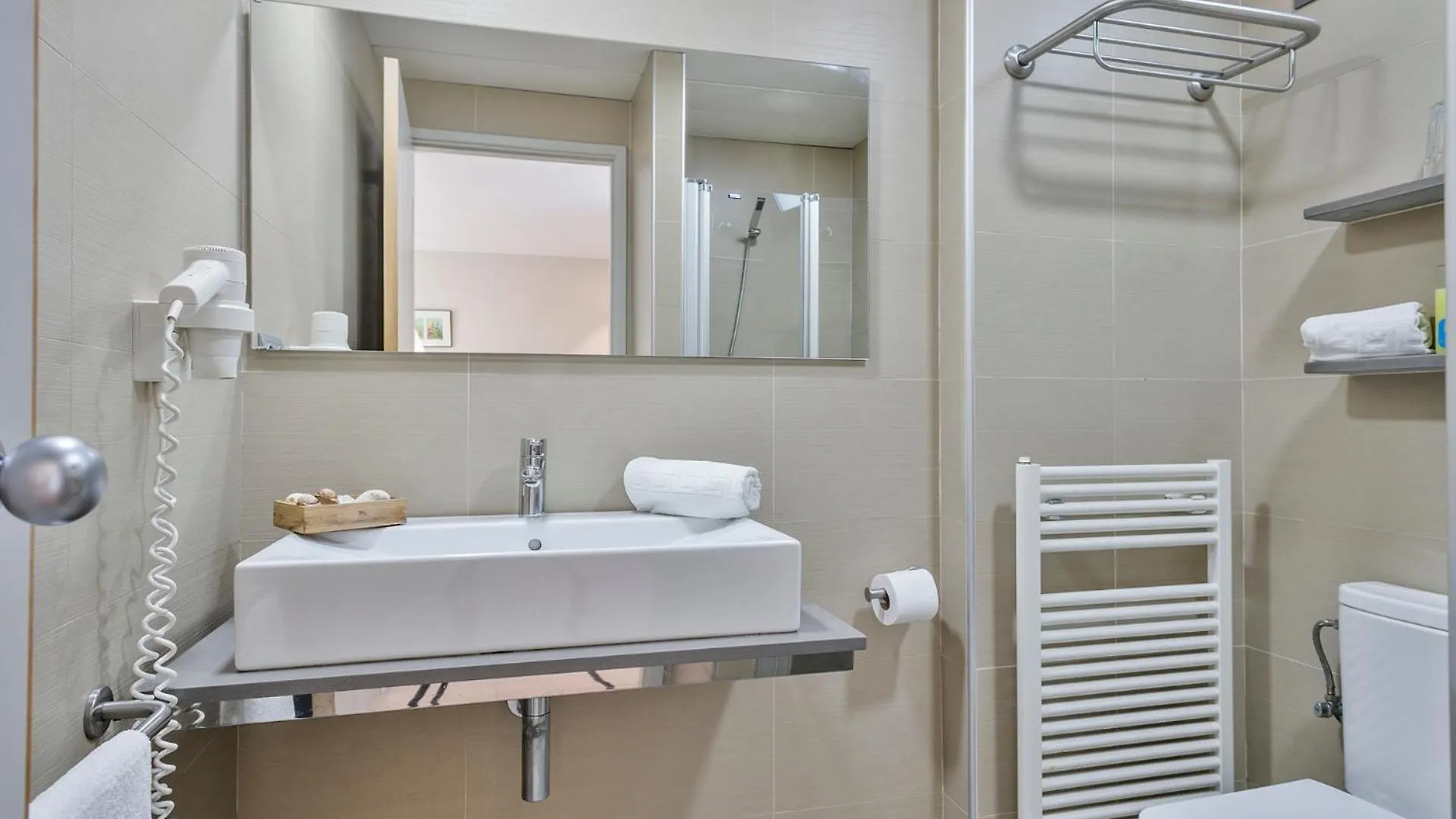 Apartamentos Marfina Castelldefels 0*,